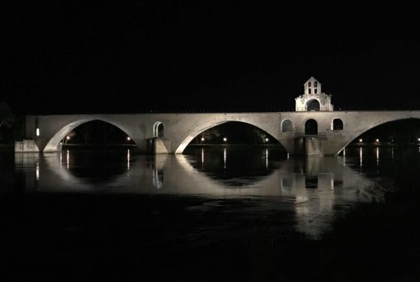 Le pont d'Avignon, bridge of Avignon