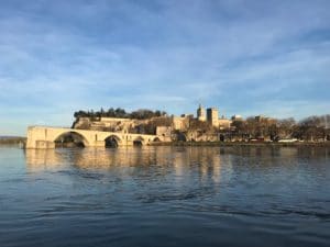 La ville d'Avignon avec le pont et le palais des Papes