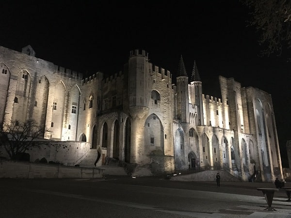 circuit nocturne, Avignon, night tour, découvrir Avignon, discover Avignon