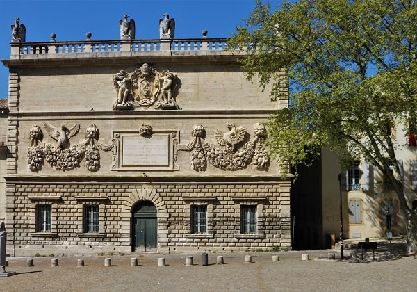 sightseeing tour in Avignon