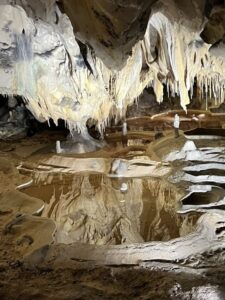 Grotte de Thouzon, autour d'Avignon